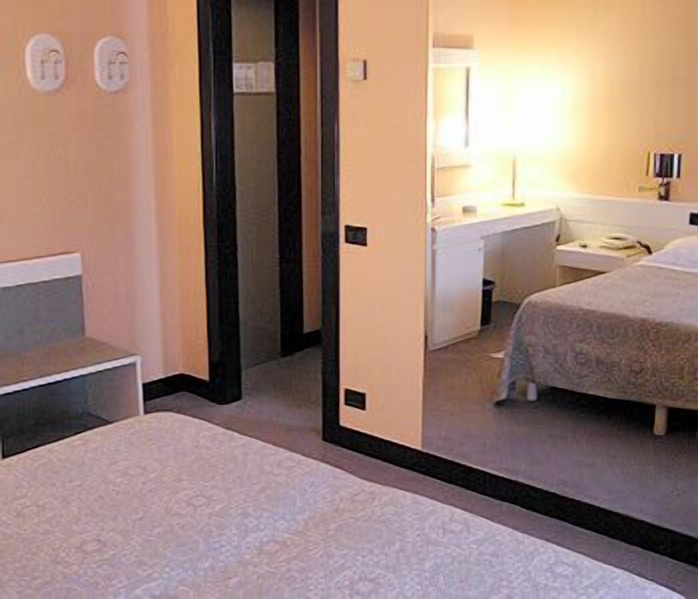 Giovanni 4* Padova