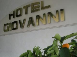 Giovanni Hotel